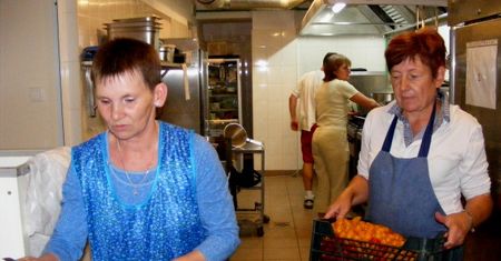 Otworzyli restaurację i zatrudnili do pracy bezrobotne panie