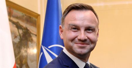 MON już się tłumaczyło z wakatów. Wtedy pytał Tomasz Siemoniak, a teraz Andrzej Duda