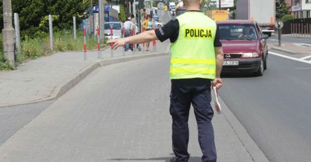 Kościerscy policjanci w ciągu godziny przeprowadzili dwa pościgi za pijanymi kierowcami
