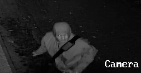 Policja z Kórnika szuka mężczyzny, który napadł na kobietę i zranił ją nożem. Widziałeś go?
