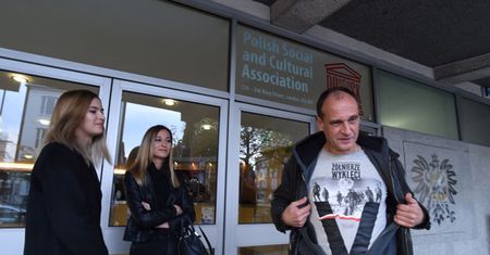 Internauci bezlitośni dla Pawła Kukiza po jego wpisie o "Żołnierzach Wyklętych"