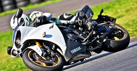 Yamaha R1