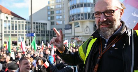 Nowy pomysł w KOD-zie: ktoś z zewnątrz mógłby go tymczasowo przejąć?