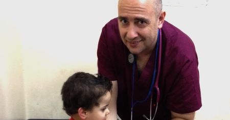 Dr Paweł Kukiz-Szczuciński dla WP: pomaganie uchodźcom, tam gdzie tego potrzebują, jest najlepszym rozwiązaniem