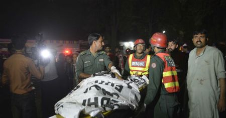 Pakistan: atak na szkołę policyjną: zginęło ponad 50 osób; 100 rannych