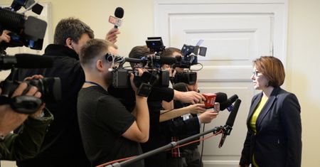 Prezydent Andrzej Duda spotyka się z liderami ugrupowań sejmowych. Poprosił o analizy prawne dotyczące spornej części obrad w Sejmie