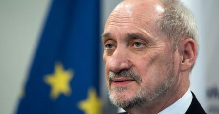 Papież przyjął na Franciszkańskiej szefa MON Antoniego Macierewicza