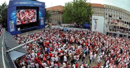 Poznań bez Strefy Kibica na Euro 2016, ale miasto pozwoli oglądać mecze w ogródkach