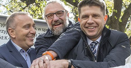 List otwarty do Polaków ws. protestów 13 grudnia. "Nadeszła chwila, żeby wypowiedzieć posłuszeństwo tej władzy"