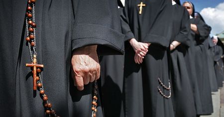10,5 mln zł zniknęło z kont zakonu z Bydgoszczy. Duchowni mieli wydawać pieniądze na podróże i drogie sprzęty