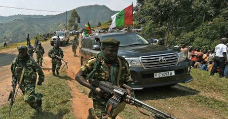 Zaostrza się konflikt w Burundi. Zachód ostrzega przed "drugą Rwandą"