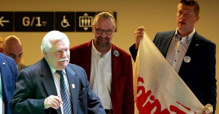 Czy Lech Wałęsa zarabia na spotkaniach z KOD? ILW: absolutnie nie