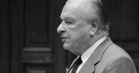 #dziejesienazywo Wdowa po generale Czesławie Kiszczaku z wizytą w IPN. Sławomir Neumann: sytuacja z jednej strony kabaretowa, z drugiej - ponura