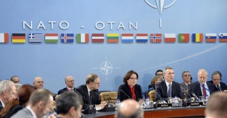 Czy NATO jest zbyt wolne? Tak wygląda proces decyzyjny