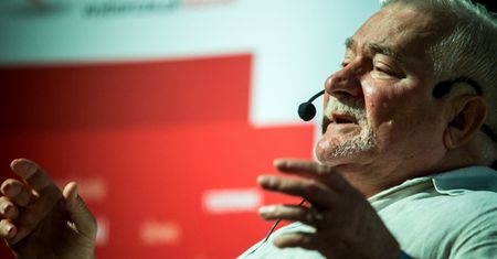 "Morderca 95 osób". Obraźliwy wpis o Lechu Kaczyńskim na profilu Wałęsy
