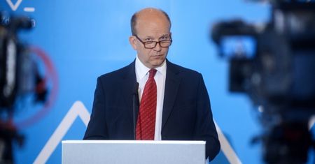 Problem smogu w Polsce. Minister zdrowia Konstanty Radziwiłł: to zagrożenie troszkę bardziej teoretyczne. I dodaje: znaczna część Polaków ciągle pali papierosy