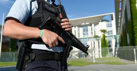 Sondaż: pomimo zamachów Niemcy nie ulegają panice