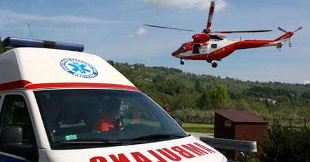 Wypadek w Tatrach. Turysta zsunął się po śniegu