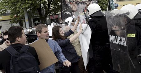 PO: niech Błaszczak przeprosi policjantów za krytykę po zatrzymaniu Marii Kołakowskiej, córki radnej PiS