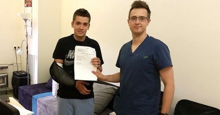 Wielki sukces lekarzy w Gdańsku: uratowali wyrwaną rękę 22-latka
