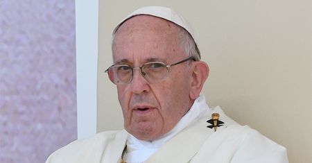 Papież ułaskawił księdza skazanego w aferze Vatileaks