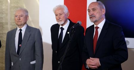 Spór o Apel Pamięci. Kulisy negocjacji z MON i prośba Hanny Gronkiewicz-Waltz o dodanie Władysława Bartoszewskiego