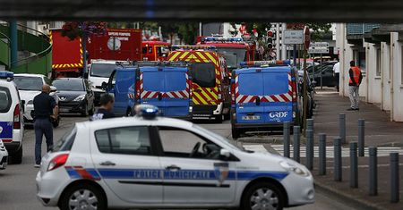 Ekspert o ataku we Francji: musimy liczyć się z falą ataków na miejsca związane z kulturą chrześcijańską
