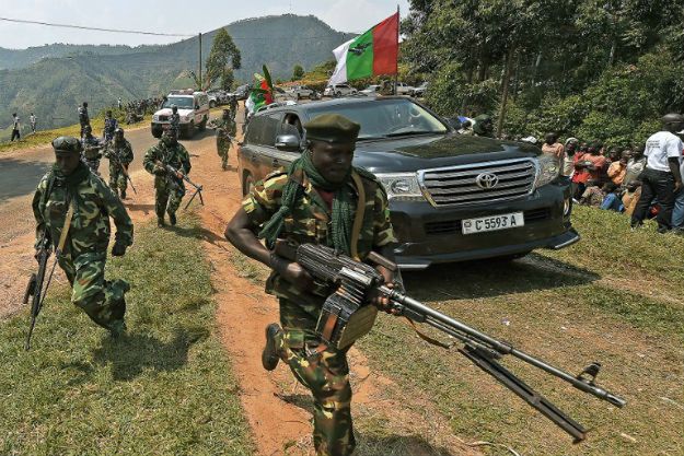 Zaostrza się konflikt w Burundi. Zachód ostrzega przed "drugą Rwandą"