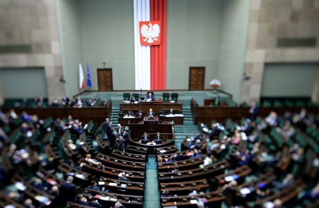 Komisja rozpatrzyła poprawki do projektu ustawy o programie 500 plus