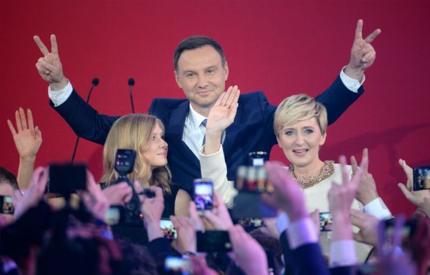 Politolog: Dudzie pomogło, że Kaczyński i Macierewicz się schowali