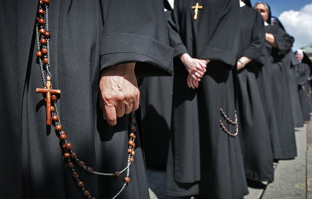 10,5 mln zł zniknęło z kont zakonu z Bydgoszczy. Duchowni mieli wydawać pieniądze na podróże i drogie sprzęty