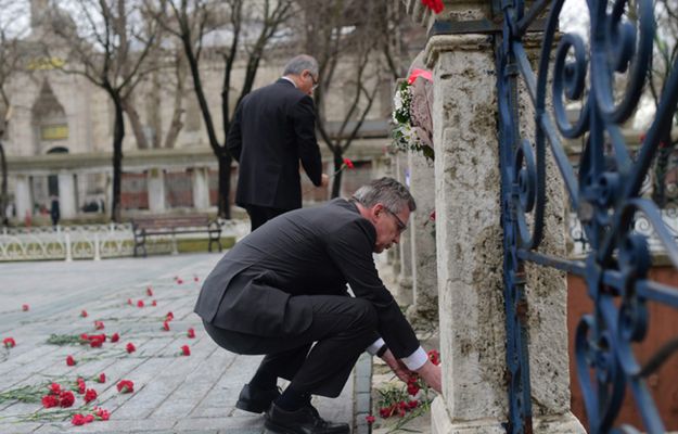 Rośnie bilans ofiar zamachu w Stambule; w szpitalu zmarły dwie osoby