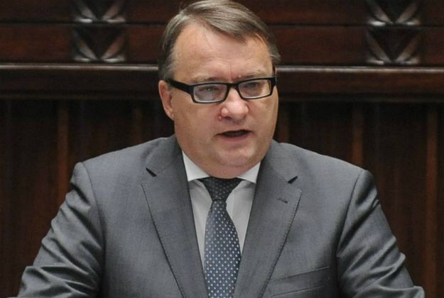 Biernacki: ktokolwiek przyjedzie do Polski zostanie zweryfikowany przez służby