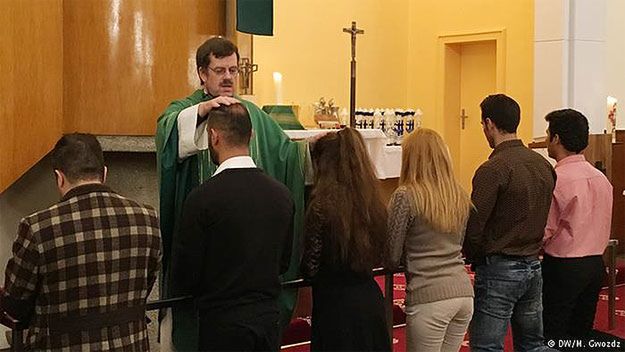 Muzułmanie w Niemczech przechodzą na chrześcijaństwo
