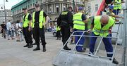 Przed Pałacem znów ustawiają barierki
