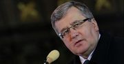 Kontrowersyjna biografia prezydenta. Komorowski nasłał milicję na protestujących