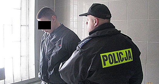 Będą surowsze kary za ataki na policjantów