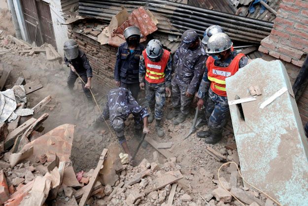 Nepalczyk uratowany 80 godzin po trzęsieniu ziemi