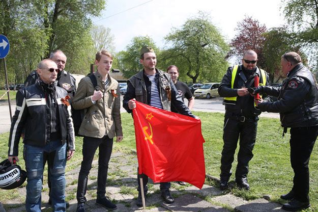 Rosyjscy motocykliści zwiedzili Muzeum Auschwitz