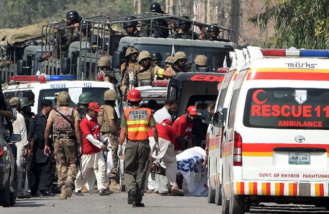 Zamach w świątyni w Pakistanie. Dziesiątki zabitych