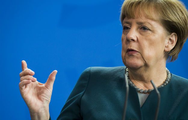 Angela Merkel rozmawiała telefonicznie z Władimirem Putinem. Apelują o pokój Ukrainie