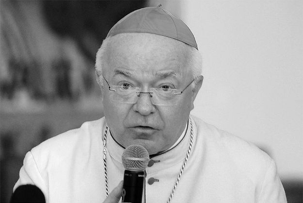 Józef Wesołowski będzie pochowany jako duchowny. Zakaz wstępu dla mediów na mszą żałobną