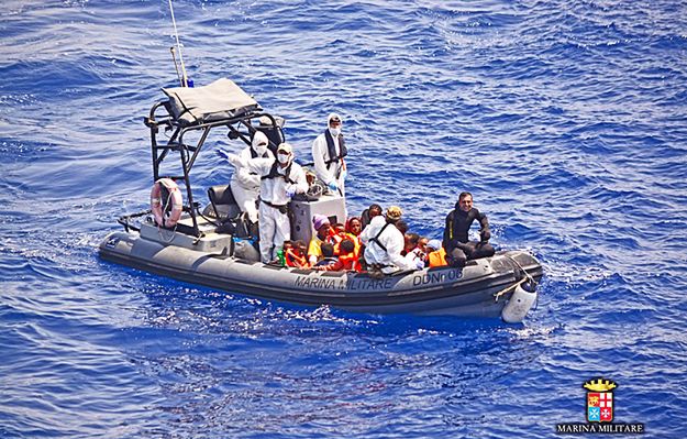 Włochy: na Morzu Śródziemnym uratowano kolejnych 1500 imigrantów