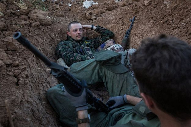 Lwy Rożawy - jak zachodni ochotnicy dołączają do Kurdów, by walczyć z ISIS