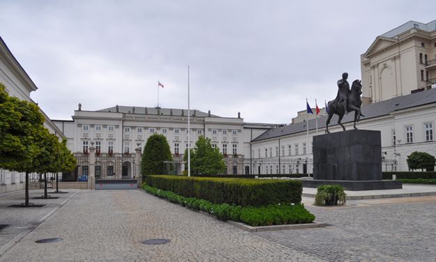 Sześć lat dyskusji nt. budowy pomnika smoleńskiego w centrum Warszawy