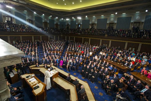 Papież w Kongresie: celem działalności politycznej jest dobro wspólne