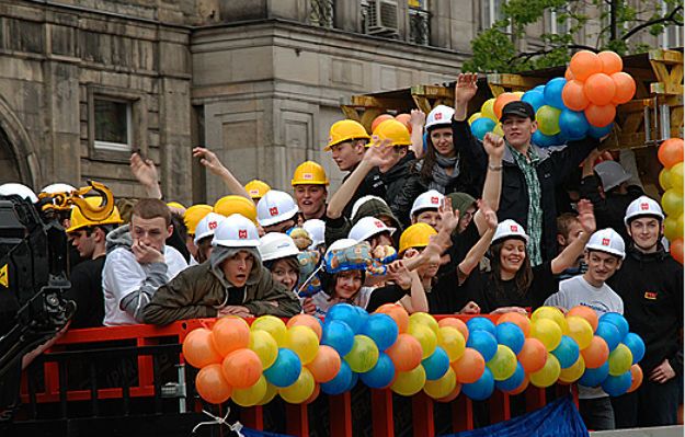 "Oczekiwany miesiąc" czy "tandeta". Juwenalia okiem warszawskich studentów