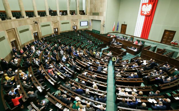 Wiesław Gałązka: przez Polskę przechodzi tsunami populizmu