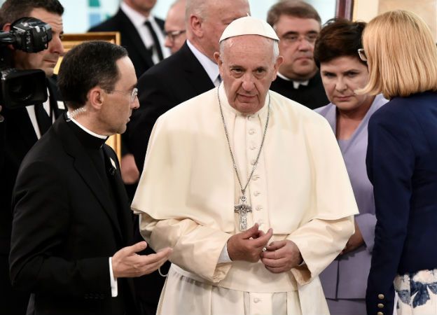 Beata Szydło odniosła się do słów Franciszka o uchodźcach