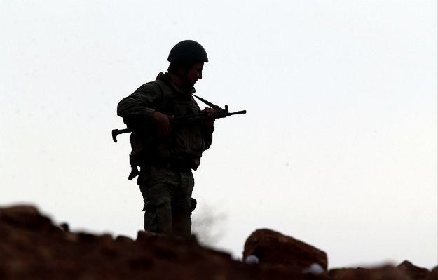 Turcja ostrzelała pozycje IS w Syrii w odpowiedzi na wcześniejszy atak